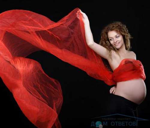 Еще одно довольно редкое явление можно выявить у тех женщин, у которых во время беременности идут месячные